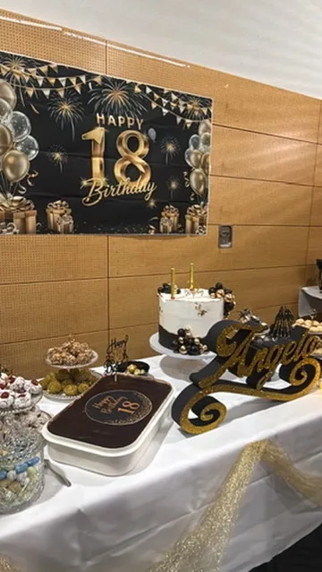 Buffet für eine festliche Hallenfeier